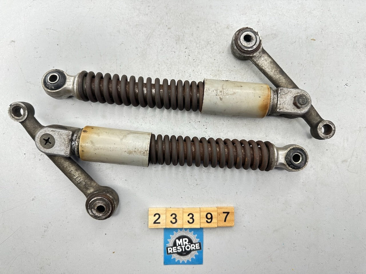 Yamaha V70 V80 V90 Pair of OEM Front Suspension Shock Absorbers & Control Arms