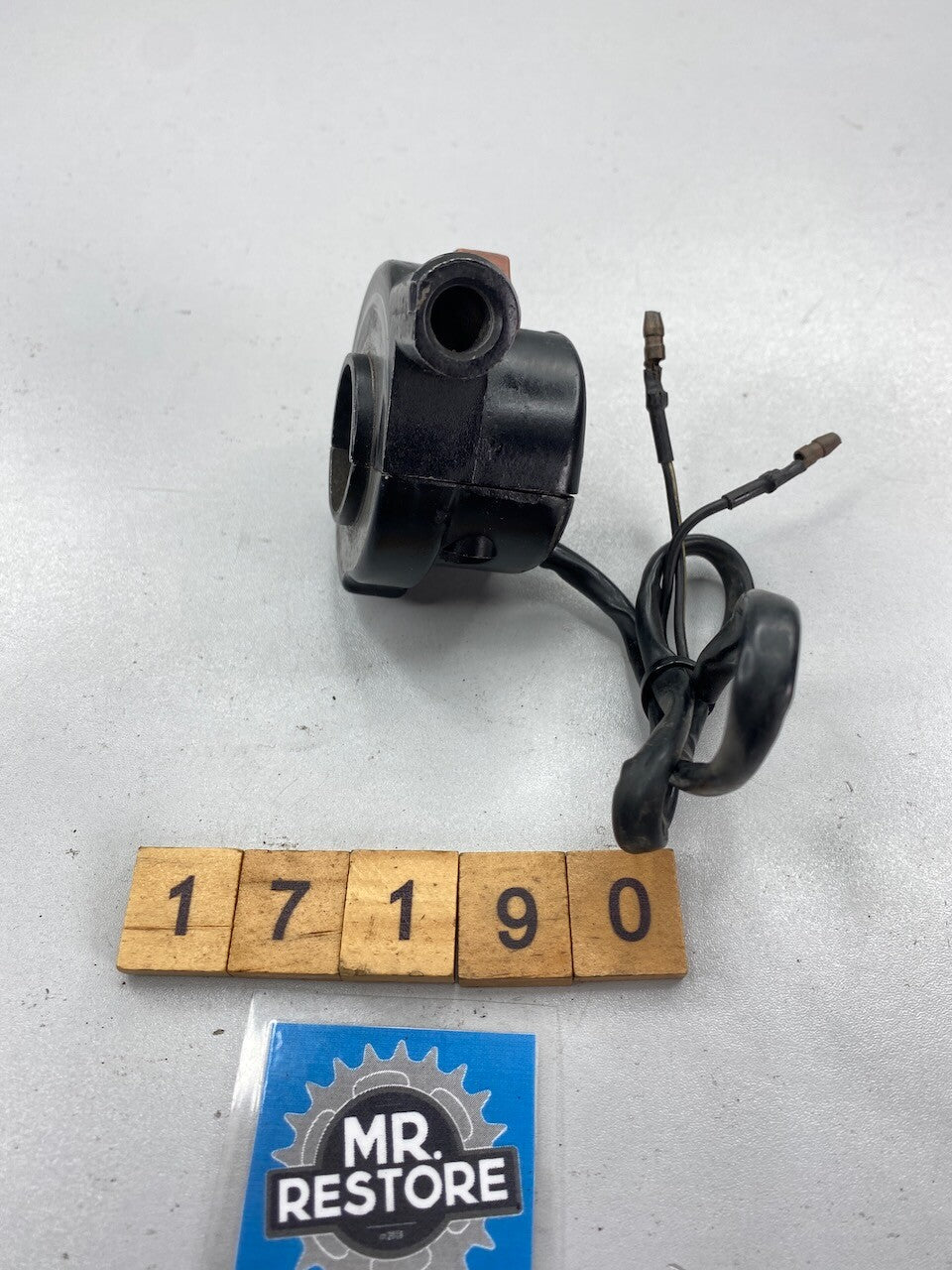 Yamaha DT400 250 175 125 YZ80 AG200 OEM 100 R/H Handlebar Switch 1R6-83976-01
