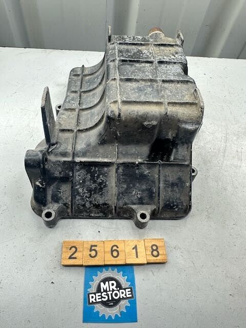 Honda VF1000F Oil Pan Sump 11210-MB6-P00