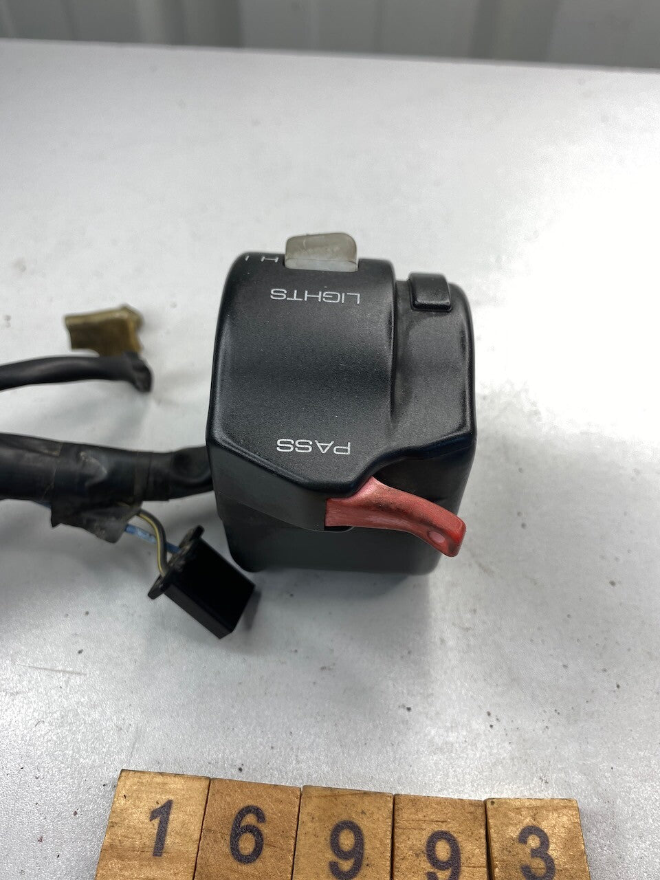Yamaha FZR1000 YZF750 L/H Handlebar Switch 3LK-83973-10