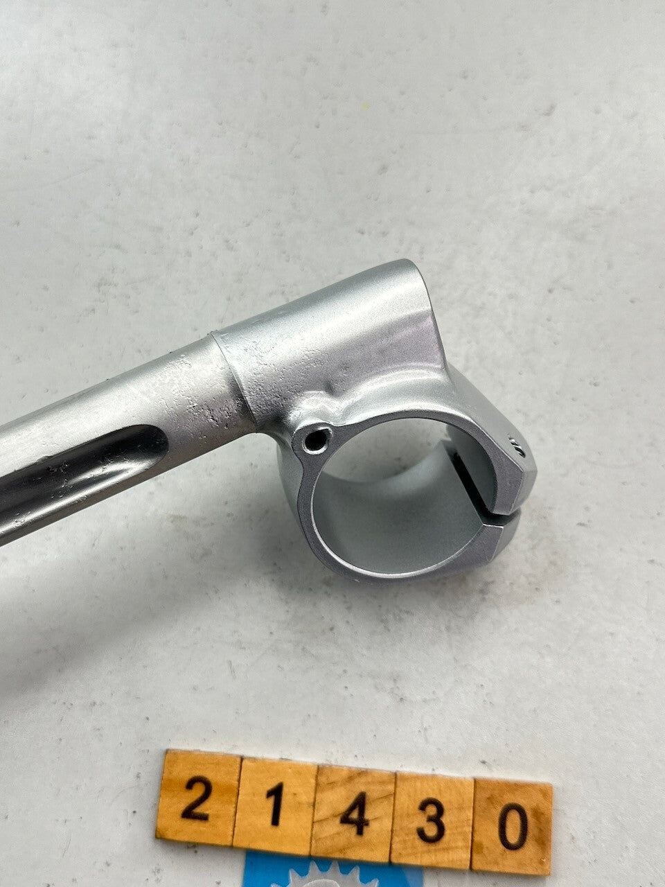 Yamaha TZR250 1KT 2MA R/H Handlebar 1KT-26122-00 (painted)
