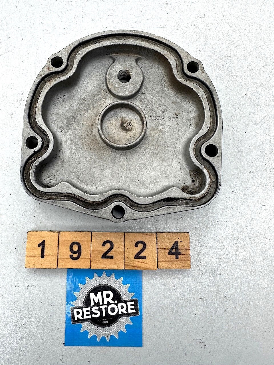 Suzuki GS750 '80-83' GSX750 Katana '80-83' Oil Filter Cover 16531-45400