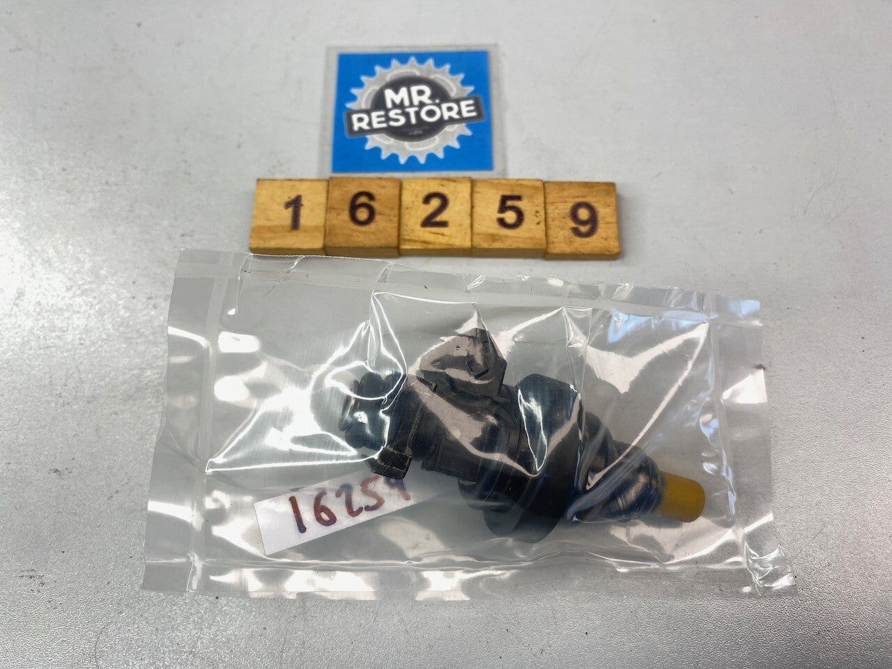 BMW R1100 R850 RT RS R GS Injection Injector Valve 13641341352