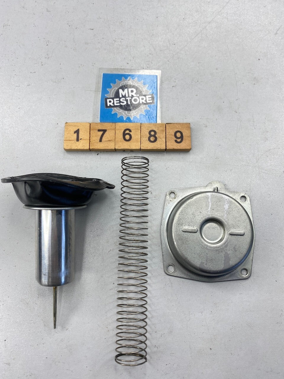 Yamaha FZR250 1987-88 Carburettor Diaphragm, Needle, Spring & Cap 1HX-14940-01