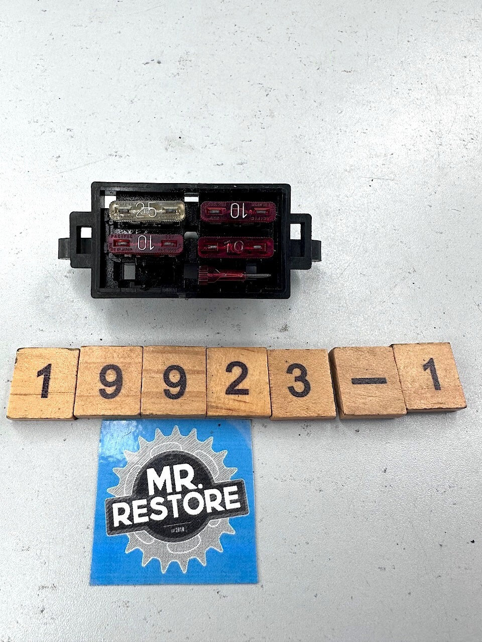 Suzuki GSX1100 GSX750 VX800 GSX250 Across - Fuse Box 36740-34C01