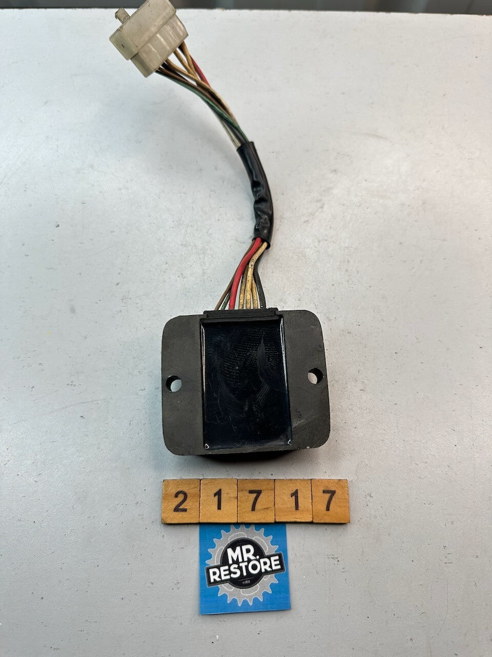 Yamaha XJ900 XJ600 XS400 XS250 FZ600 OEM Rectifier Regulator