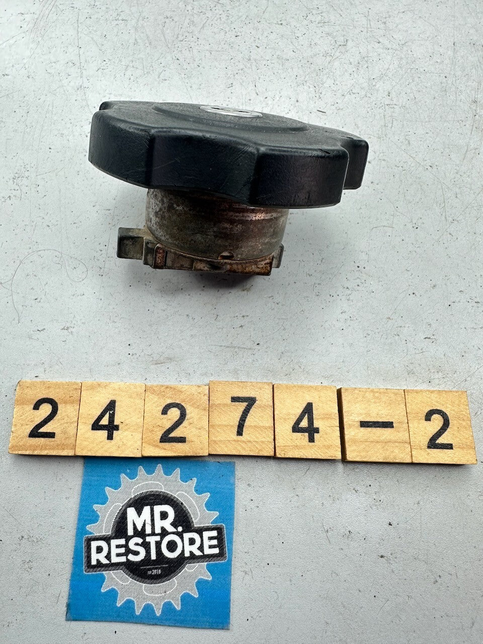 Yamaha RZ350 XJ900 FJ600 XS500 XT600 XT500 XT400 XT225 XZ550 DT200 OEM Fuel Cap