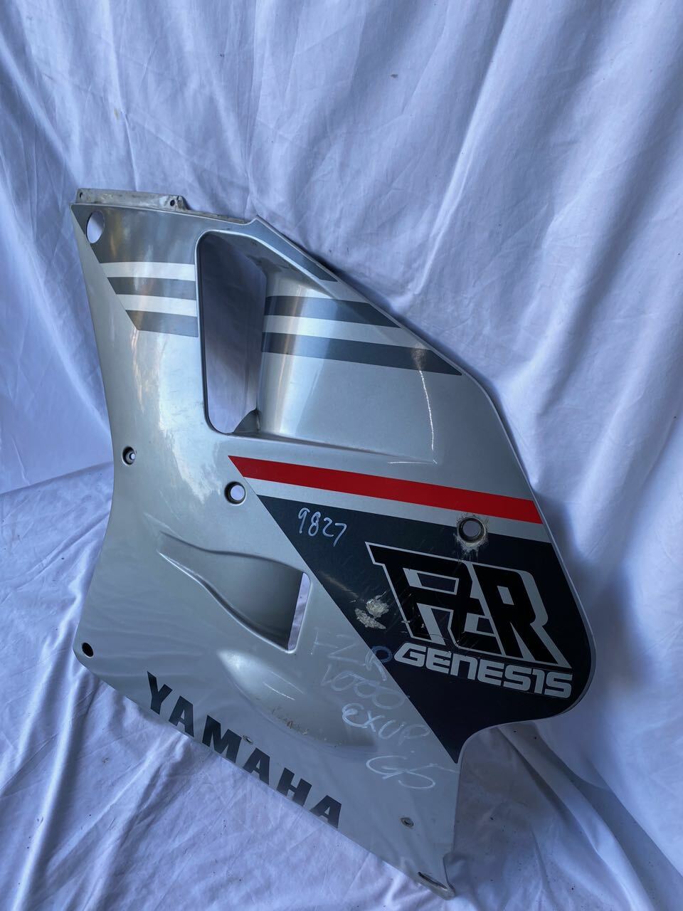 Yamaha FZR1000 EXUP L/H Side Panel - 3GM-2835J Silver