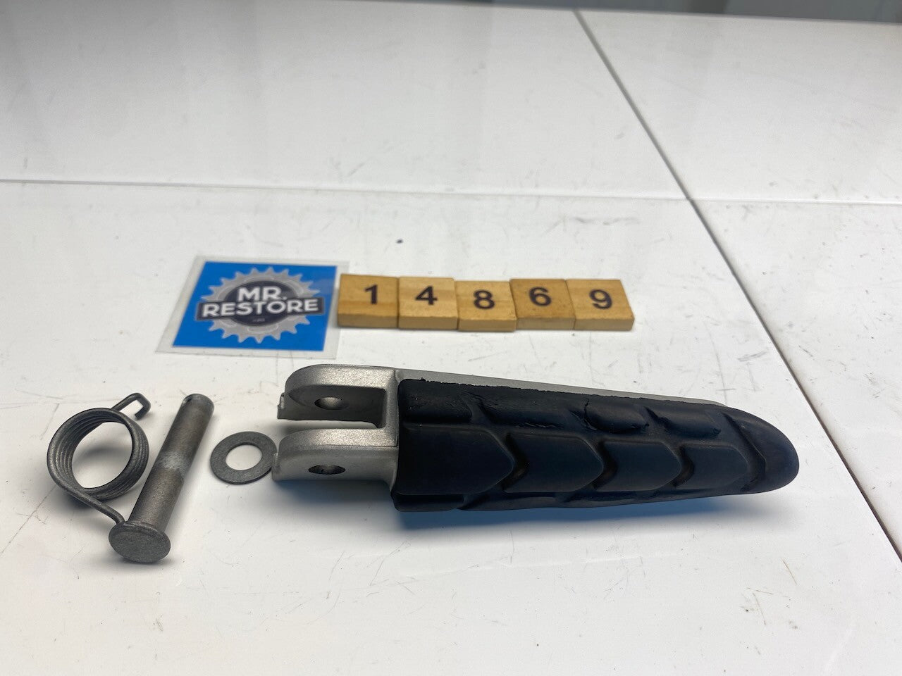 Honda CB600F CBR600 VFR800 CBR1100XX Left Hand Riders Rest Peg 50645-MBW
