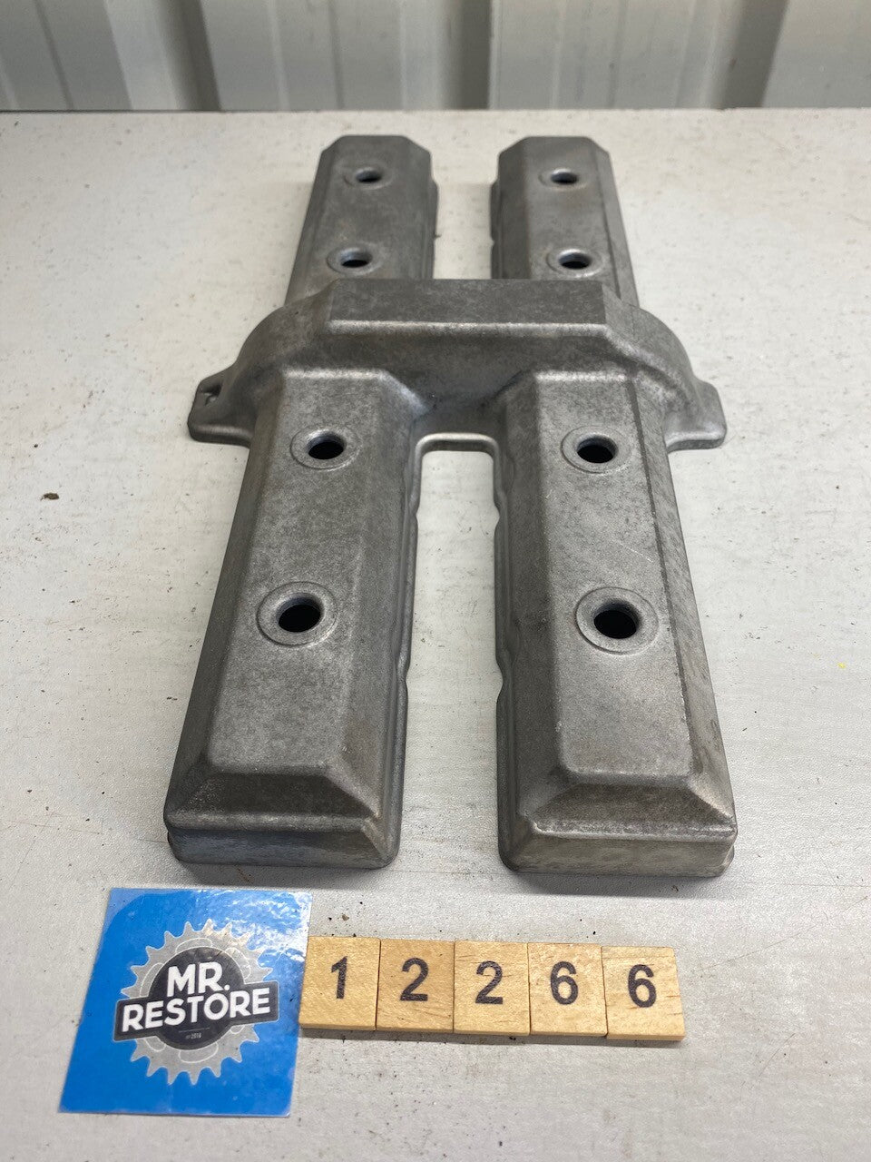 Yamaha FZR400 Cylinder Head Rocker Valve Cover 1WG-11191