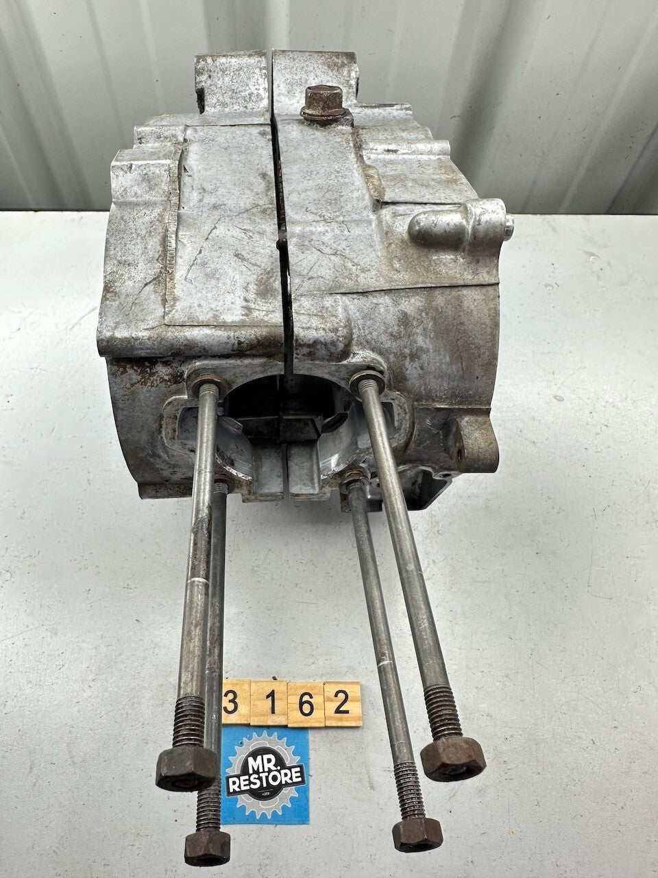 Yamaha V90 T 1982 Pair of Crank Cases (1W7)