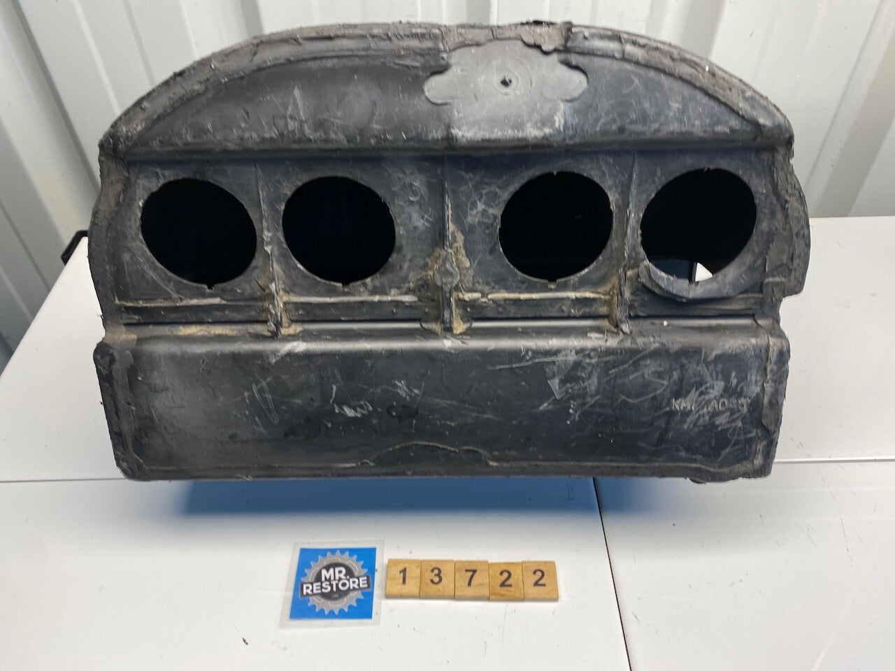 Kawasaki GPZ900R Air Cleaner Box 11010-1215