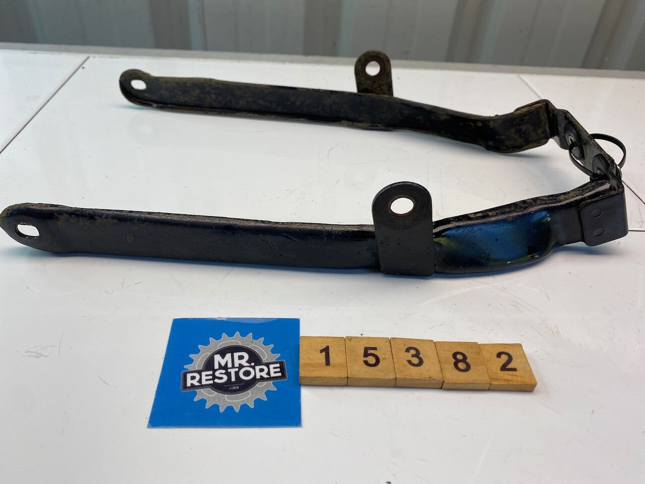 Suzuki GS1000 GS850 GSX1100 GSX750 Rear Fender Mudguard Stay Bracket 63120-49000