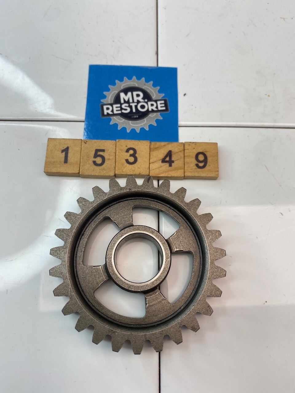 Suzuki RGV250 1989-96 1st Driven Gear (27T) 24311-12C02