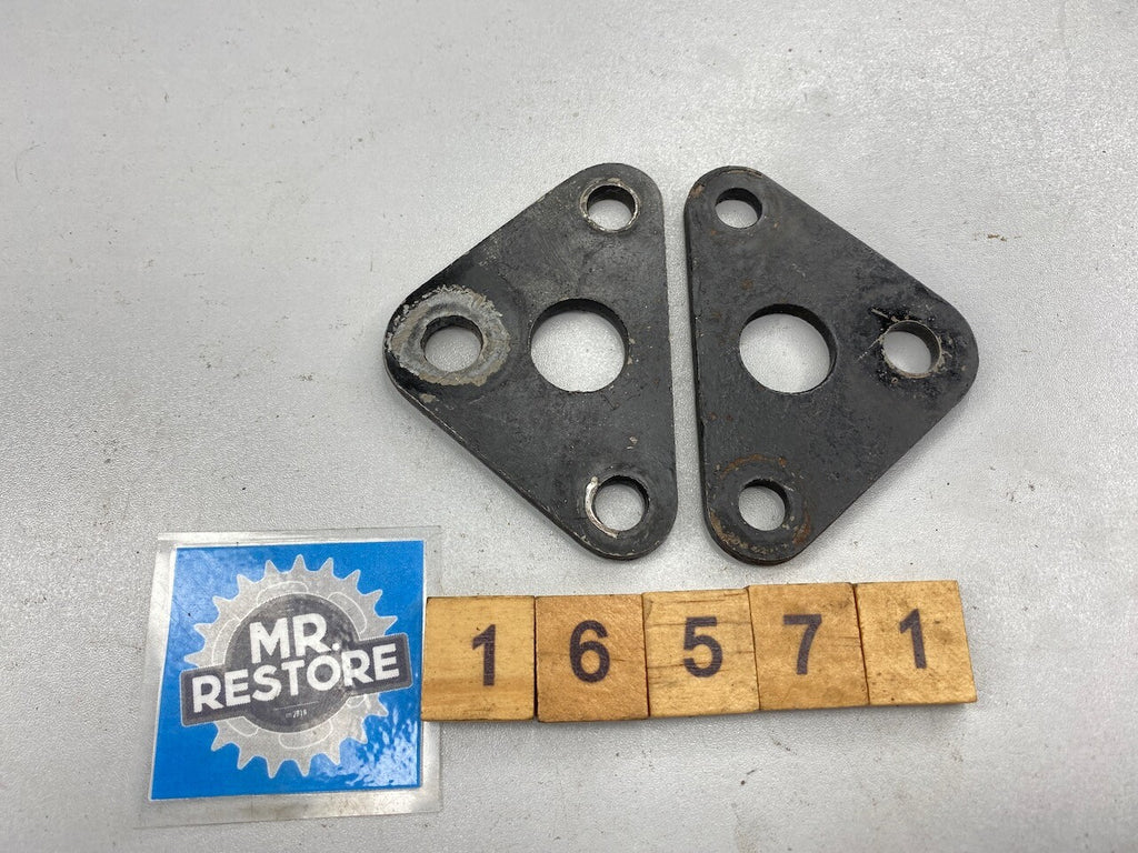 Honda CB650 CB550 CB500 Front Engine Bracket Pair 50351-323-010-B 
