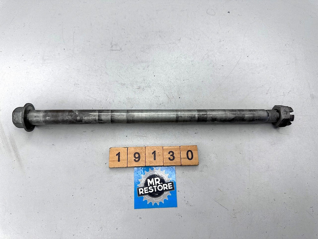 Yamaha RZ250 RZ350 RD250LC RD350LC YPVS Rear Wheel Pivot Axle & Nut 29L-25381