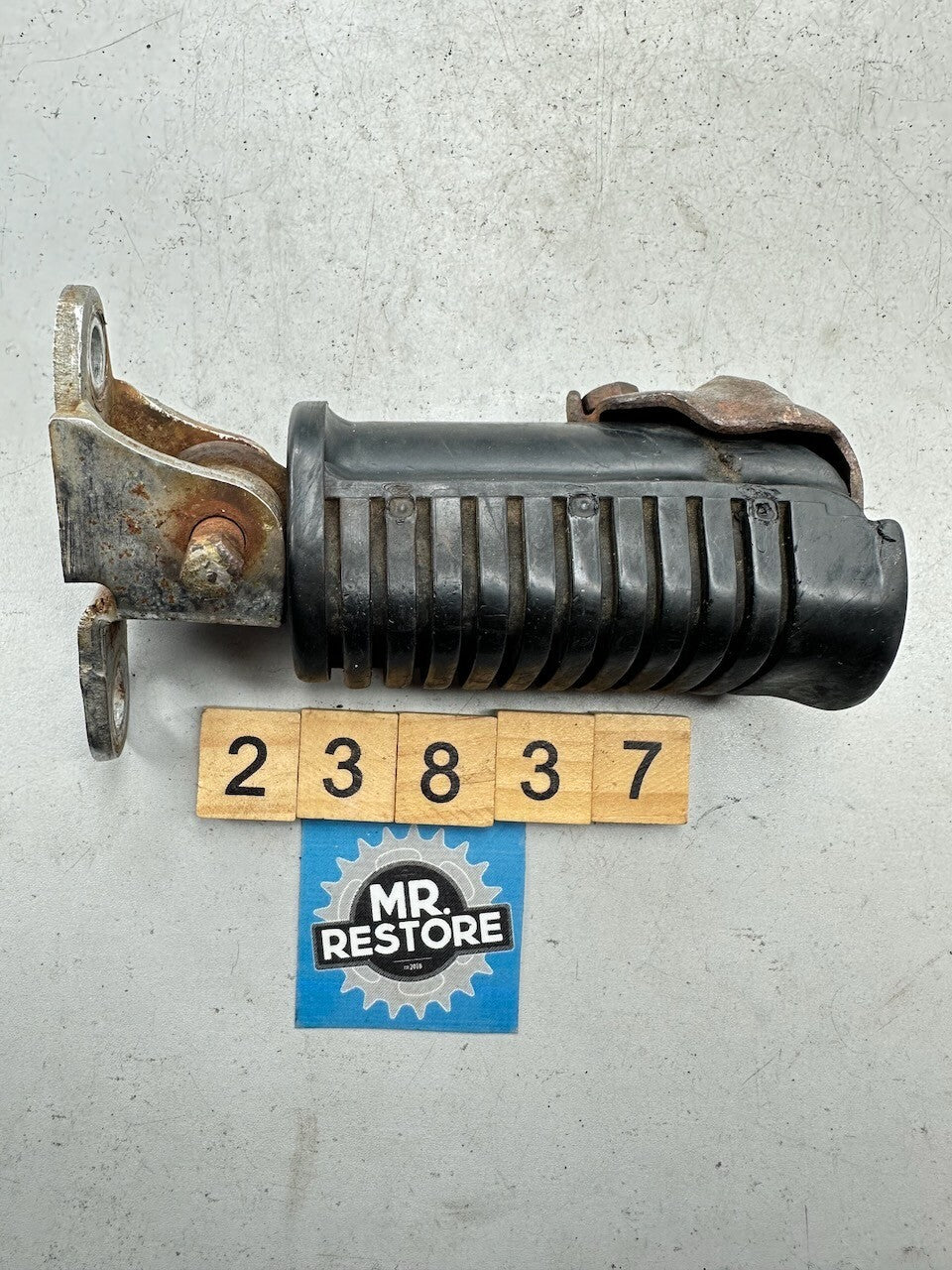 Honda CB750 '79-82' Right Footrest Peg & Rubber 50620-438