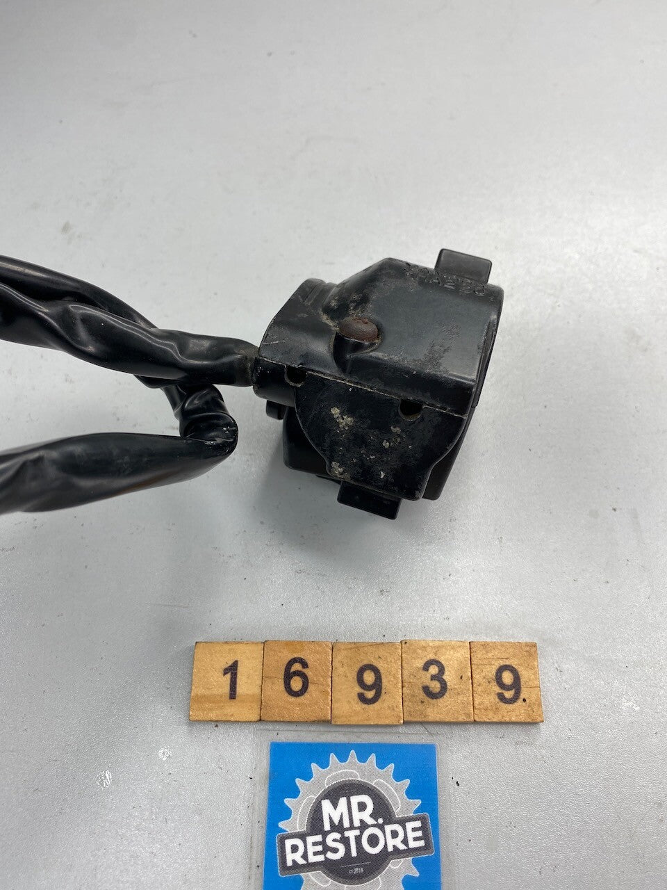 Yamaha RZ350R RZ250 R RD250 RD350 R YPVS L/H Handlebar Switch 