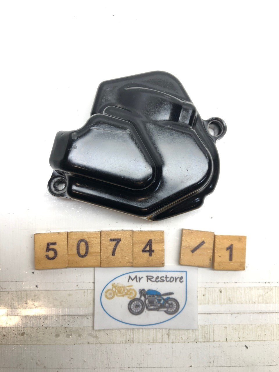 Yamaha TZR250 TDR250 OEM Oil Pump Cover 1KT-15416-00-00