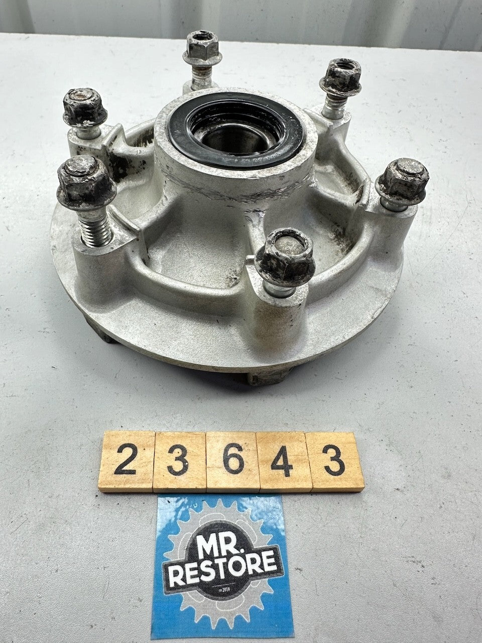 Kawasaki ZZR250 EX250 EX500 Ninja GPZ500S ER500 Rear Wheel Hub 42033-1210-7J