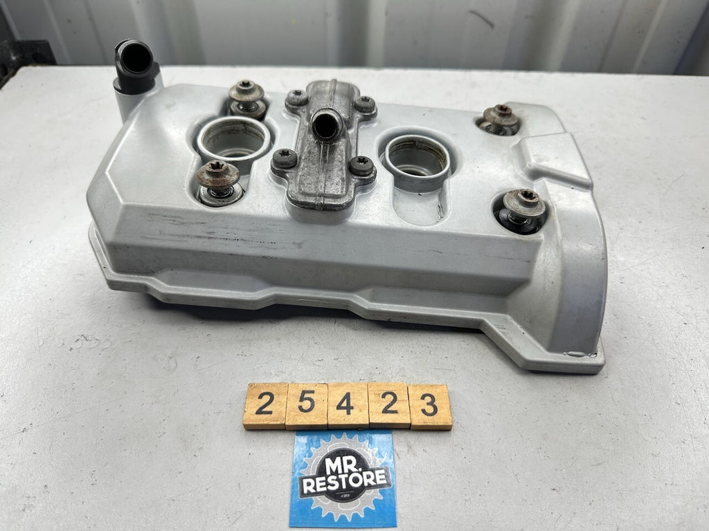 BMW F800S F800ST F800GT F800R F800GS Cylinder Head Rocker Cover 11127708064