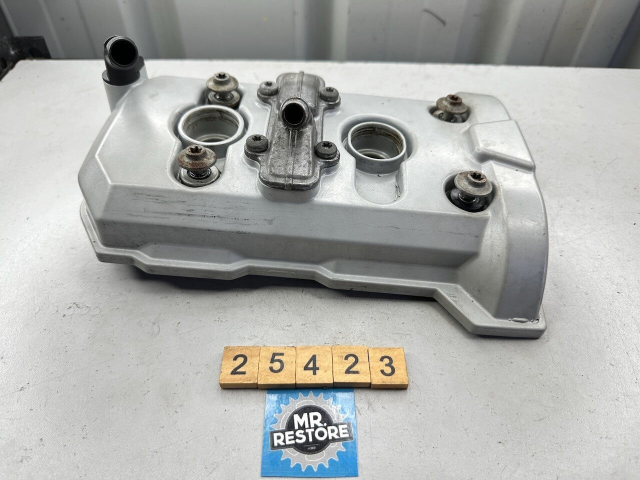 BMW F800S F800ST F800GT F800R F800GS Cylinder Head Rocker Cover 11127708064