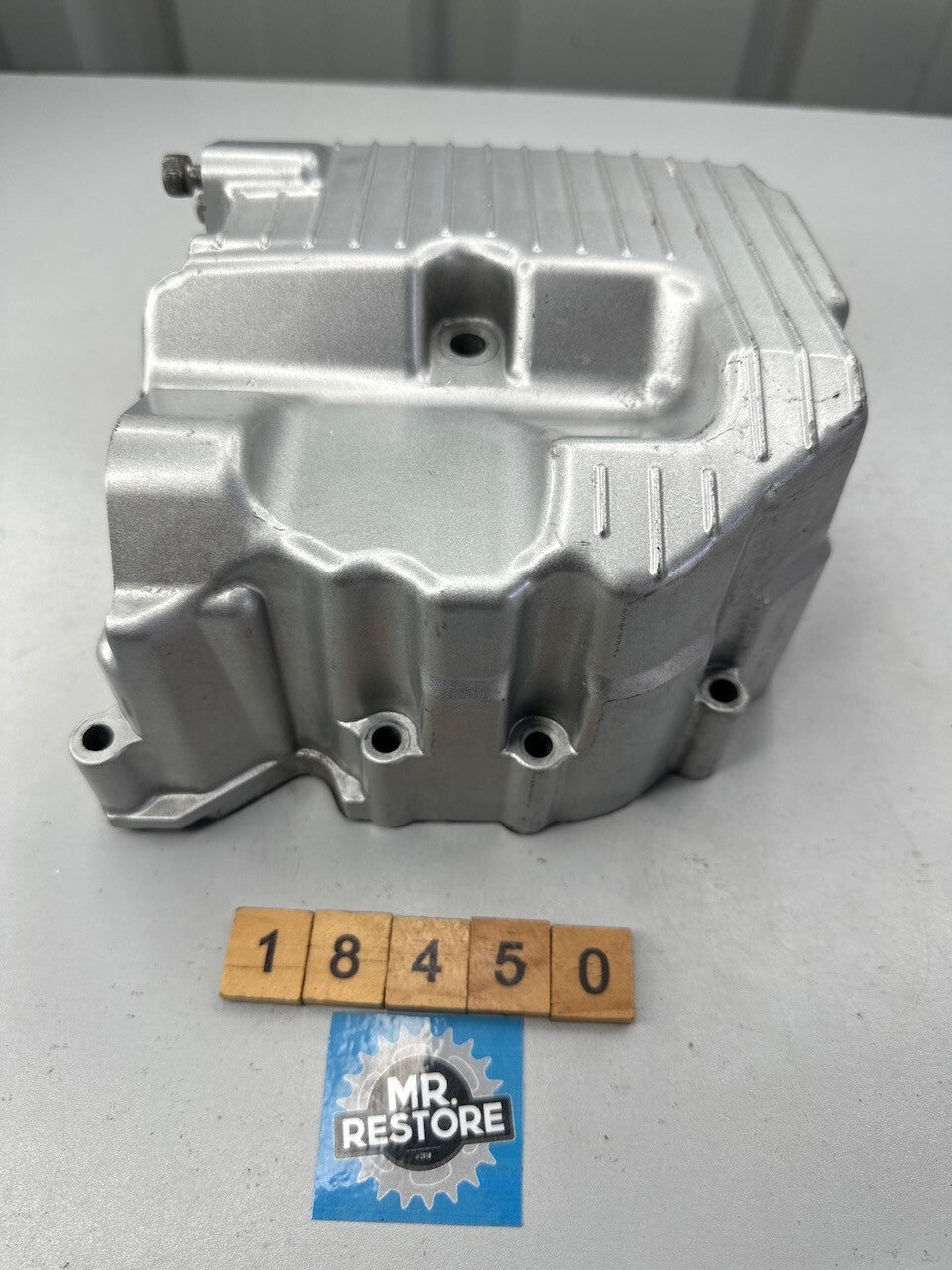 Yamaha TRX850 TDM850 Oil Pump Sump Cover 4UN-15426
