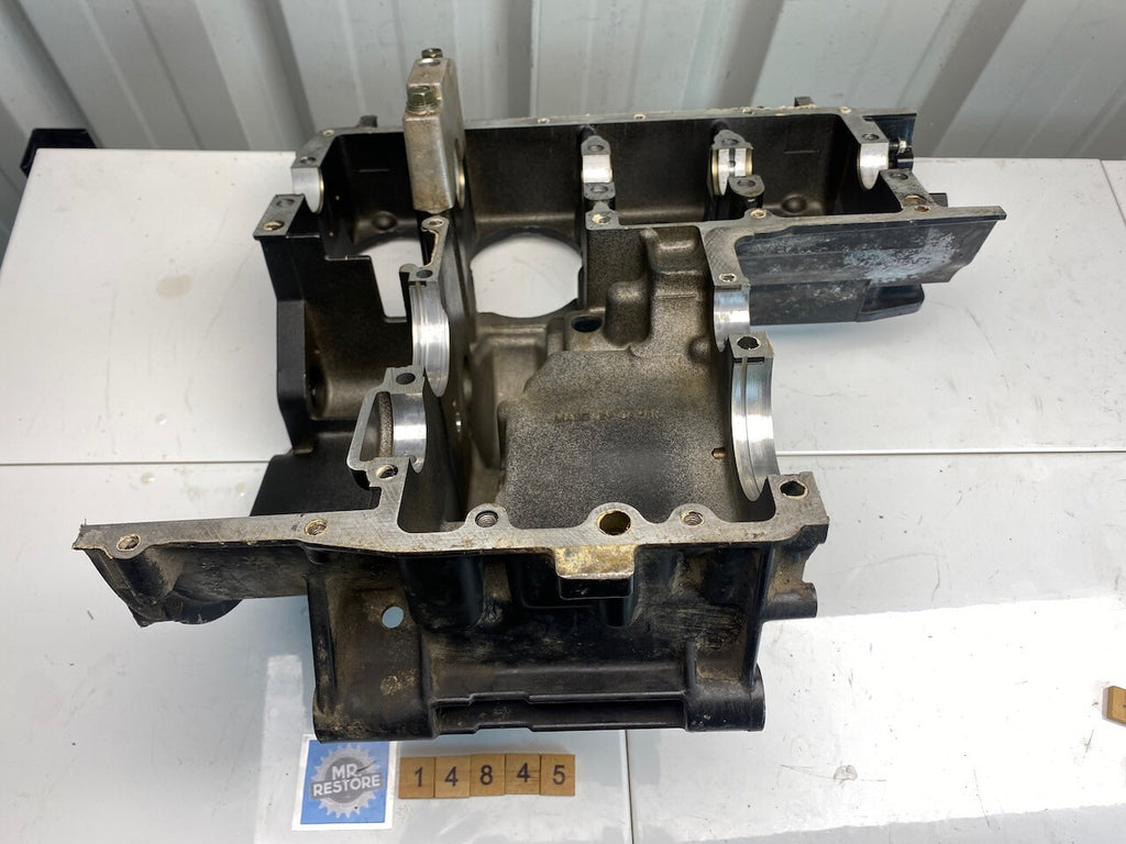 Kawasaki GPZ900R ZX900 Crank Cases