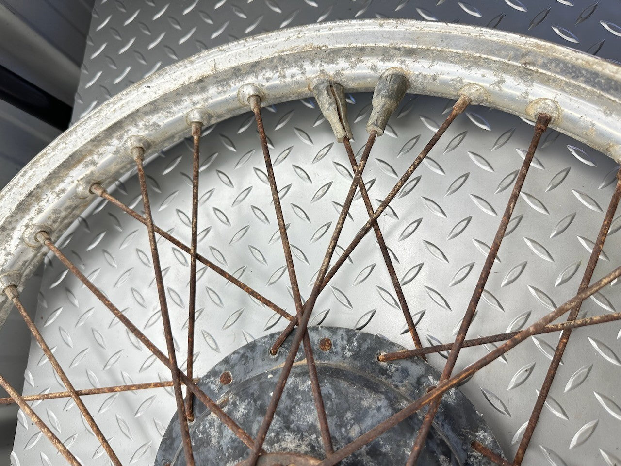 Suzuki SP370 '78-79' 21" Front Wheel