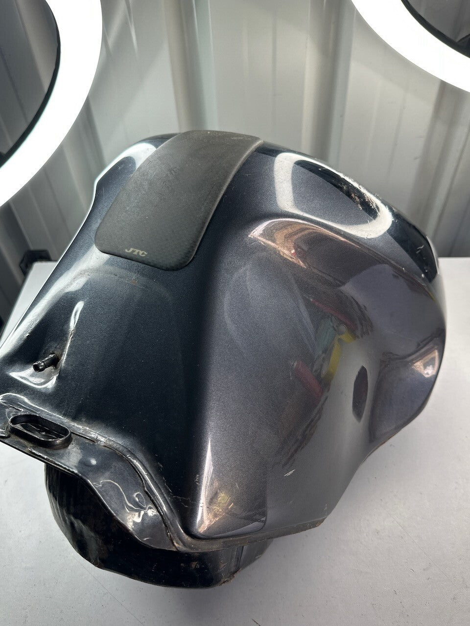 Yamaha FZR1000 EXUP 1990 to 1995 Fuel Tank & Mount