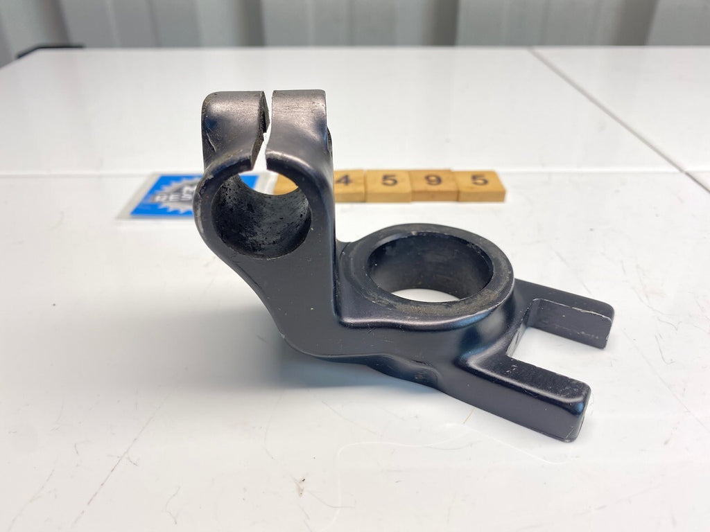 Kawasaki GPZ1100 ZX R/H Handlebar Mount 32mm