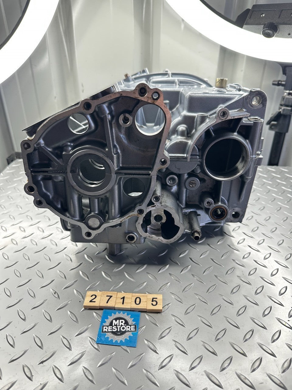 Kawasaki ZX250 ZXR250 '91-99' Crank Cases Crankcase + Bolts 14001-1080