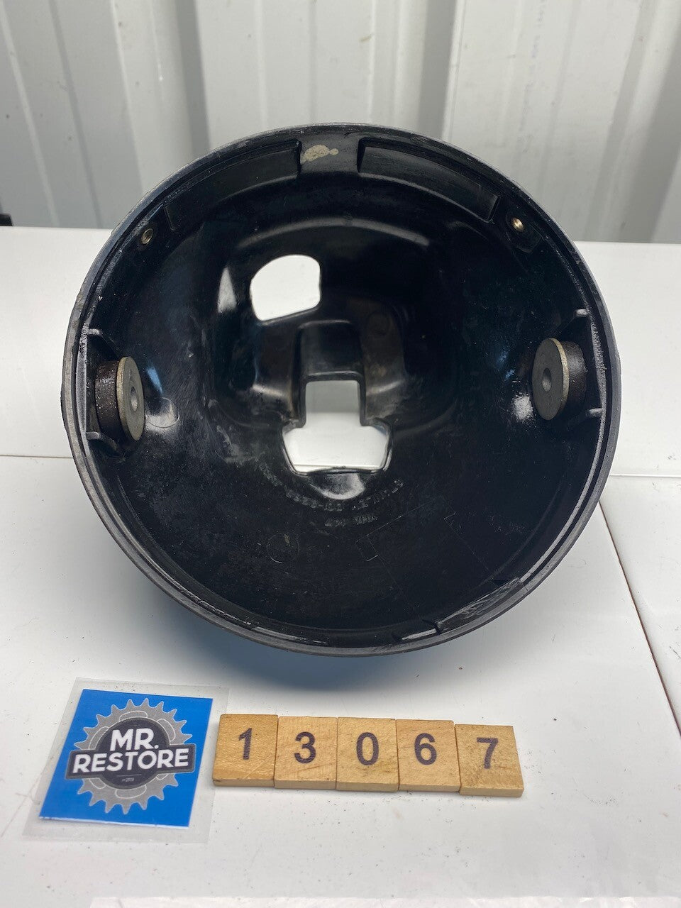 Yamaha SR250 1980-81 OEM Headlight Bowl YHA-147 3Y6-84330