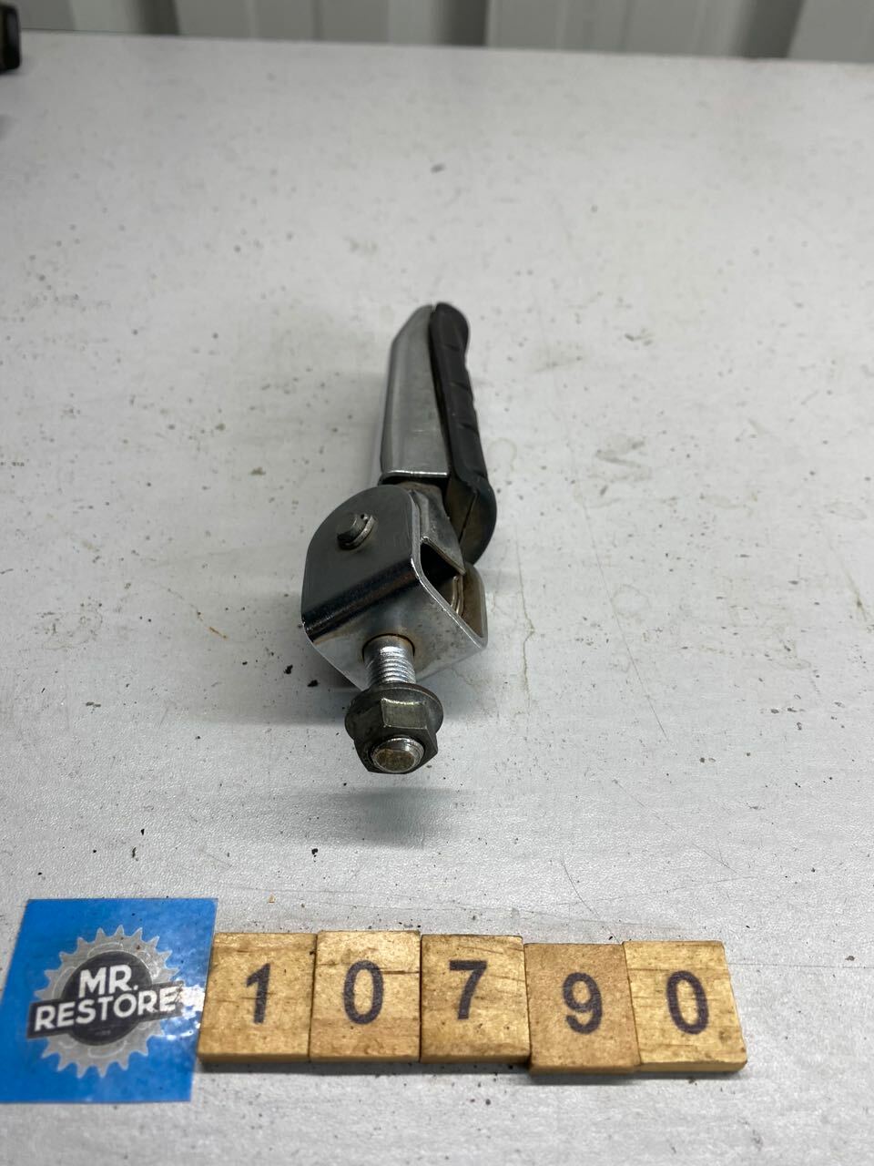 Yamaha FJ1200 XJ900 R/H Pillion Foot Rest & Pad 31A-27440-01 - Nice Condition