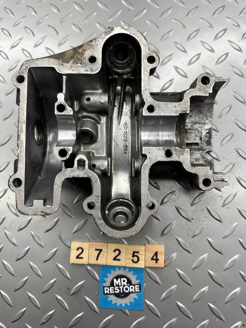 Suzuki SP370 '78-79' Rocker Cover & Caps