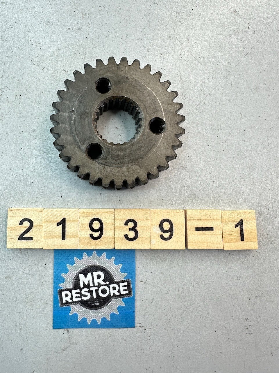 Kawasaki ZX750 GPZ750 Secondary Shaft Primary Gear 13097-1077