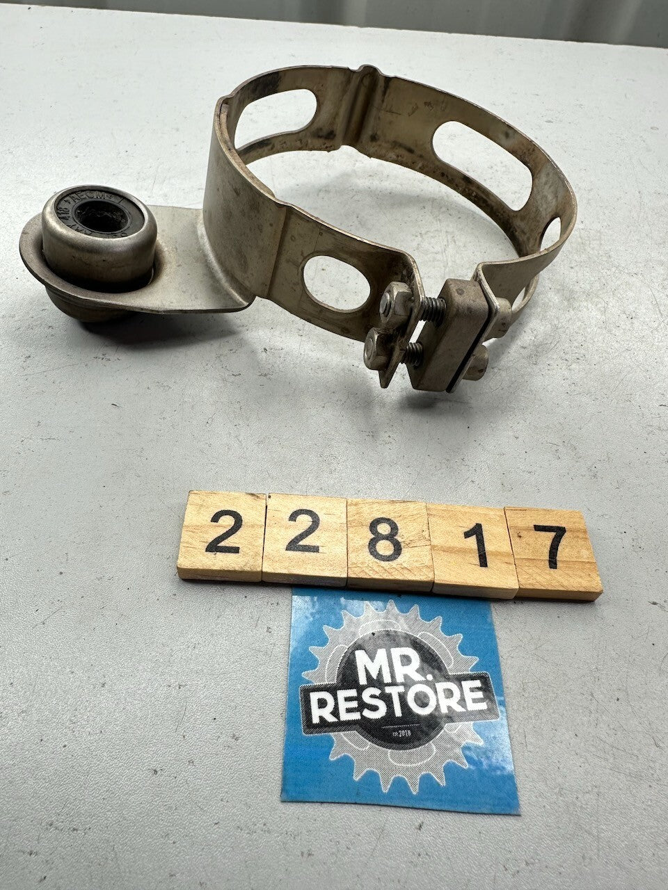 BMW R1200GS / ADV R1200S HP2 R Nine Exhaust Manifold Bracket 18117682383  767311
