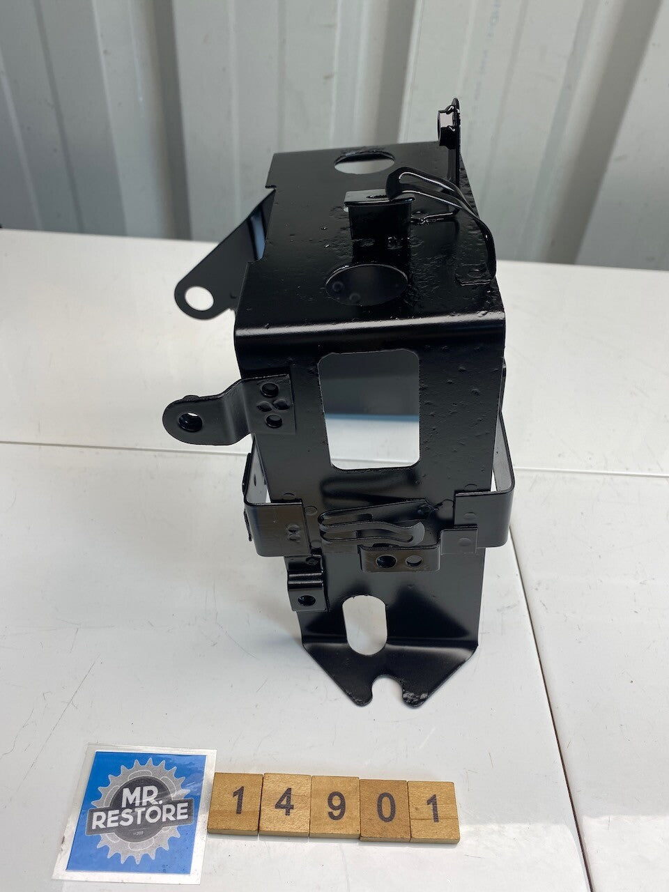 Suzuki GSXR1100 86-88 Battery Holder Box 41540-06B00 - Repainted