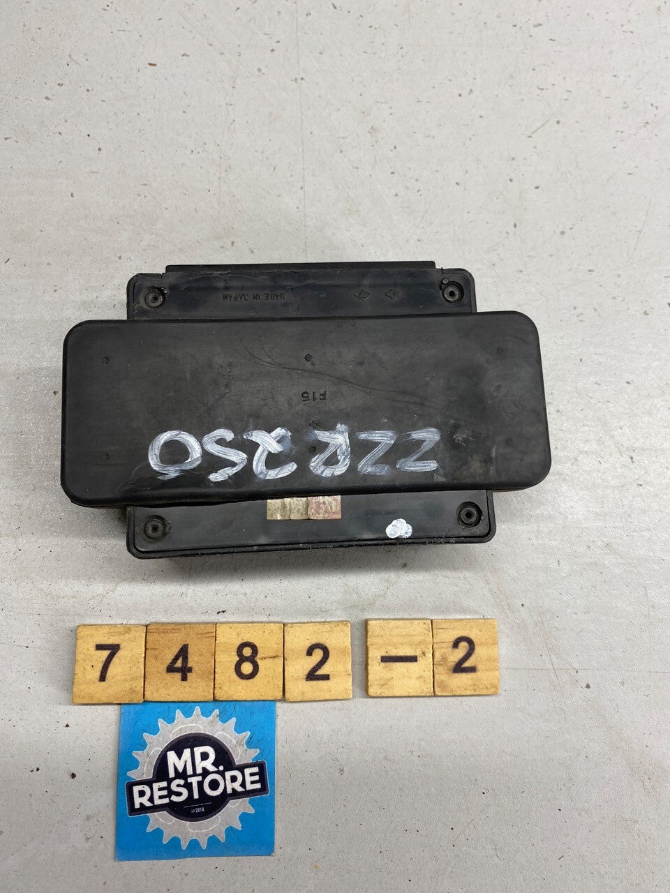 Kawasaki ZZR250 GPX250 & Many More models Junction Fuse Box 26021-1081