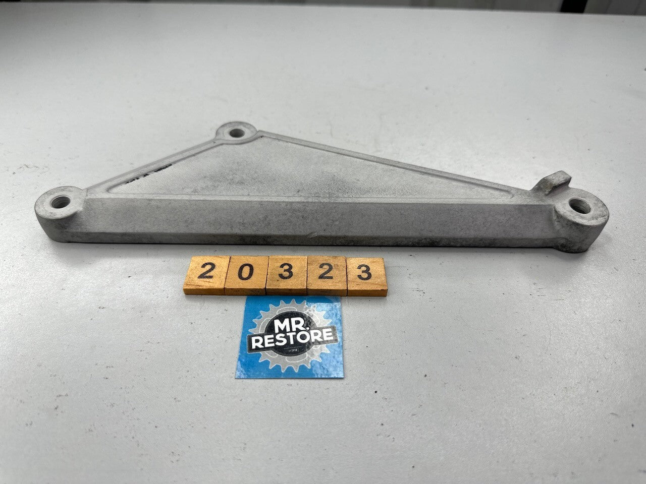 Kawasaki KZ750 H LTD L/H Muffler Stay Bracket Mount 35011-1037L