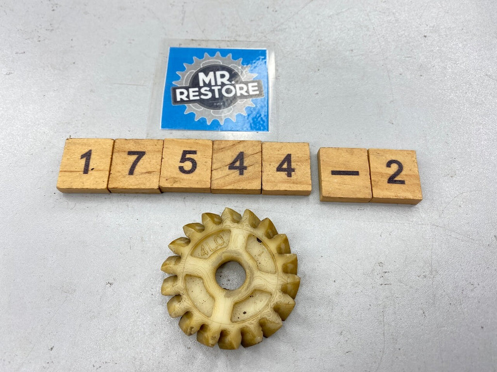 Yamaha RD350LC RZ350 250 TDR250 TZR250 Oil Pump Drive Gear 4L0-13178-00