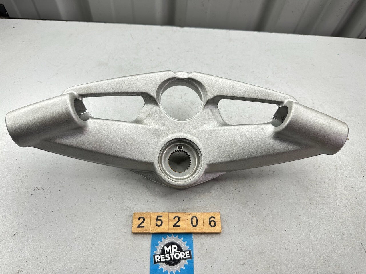 BMW K1300R K1200R Handlebar Control Arm Bridge Fork Crown 32717699461