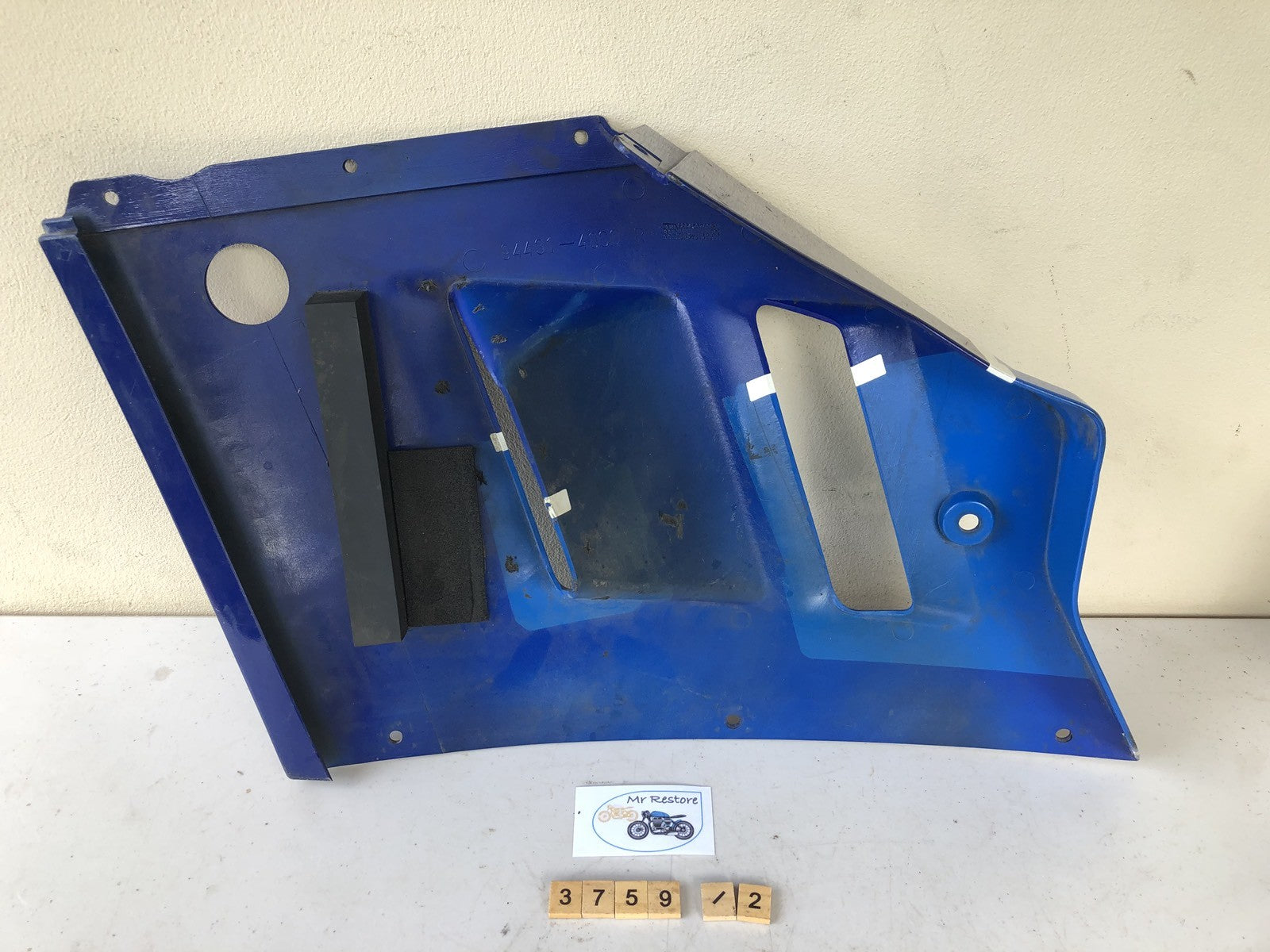Suzuki GSXR1100 K 94431-40CO R Fairing