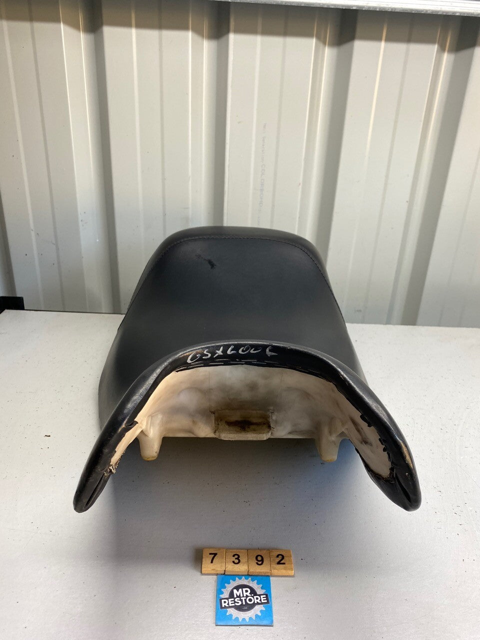 Suzuki GSX600F Riders Seat 1989 45111-19000