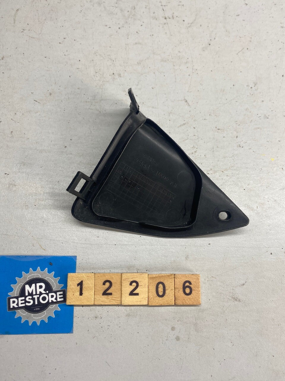 Suzuki SV650 R/H Frame Cover 94641-16600
