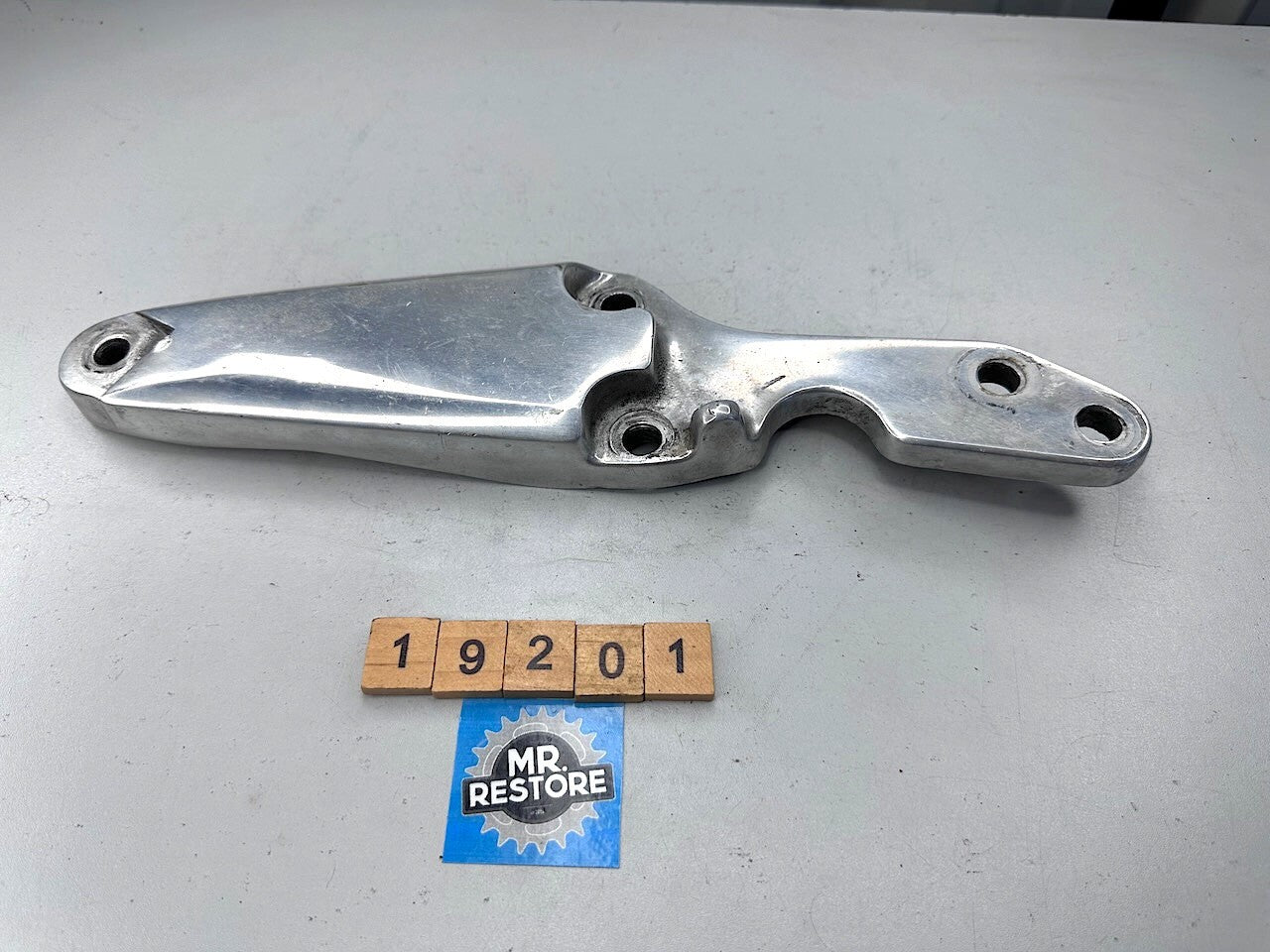 Suzuki GS1100 GS850 R/H Foot Rest Peg Bracket