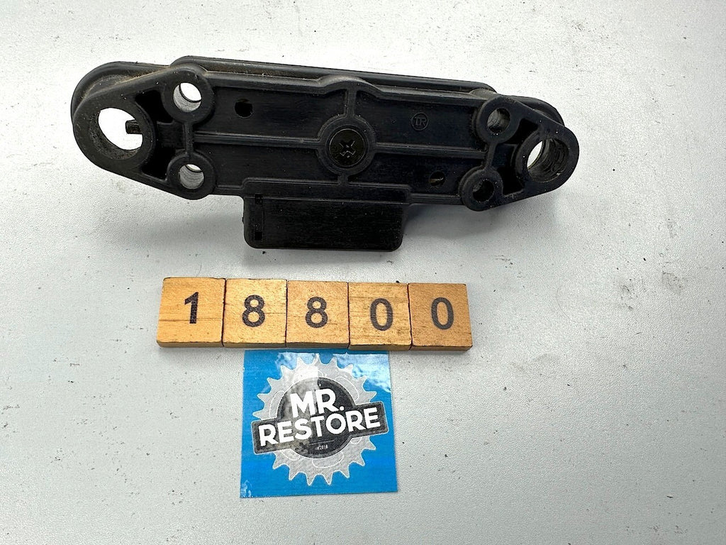 Suzuki GR GSX GSXR GSF RGV TS - Seat Latch Striker 45220-13600 - 45220-13601