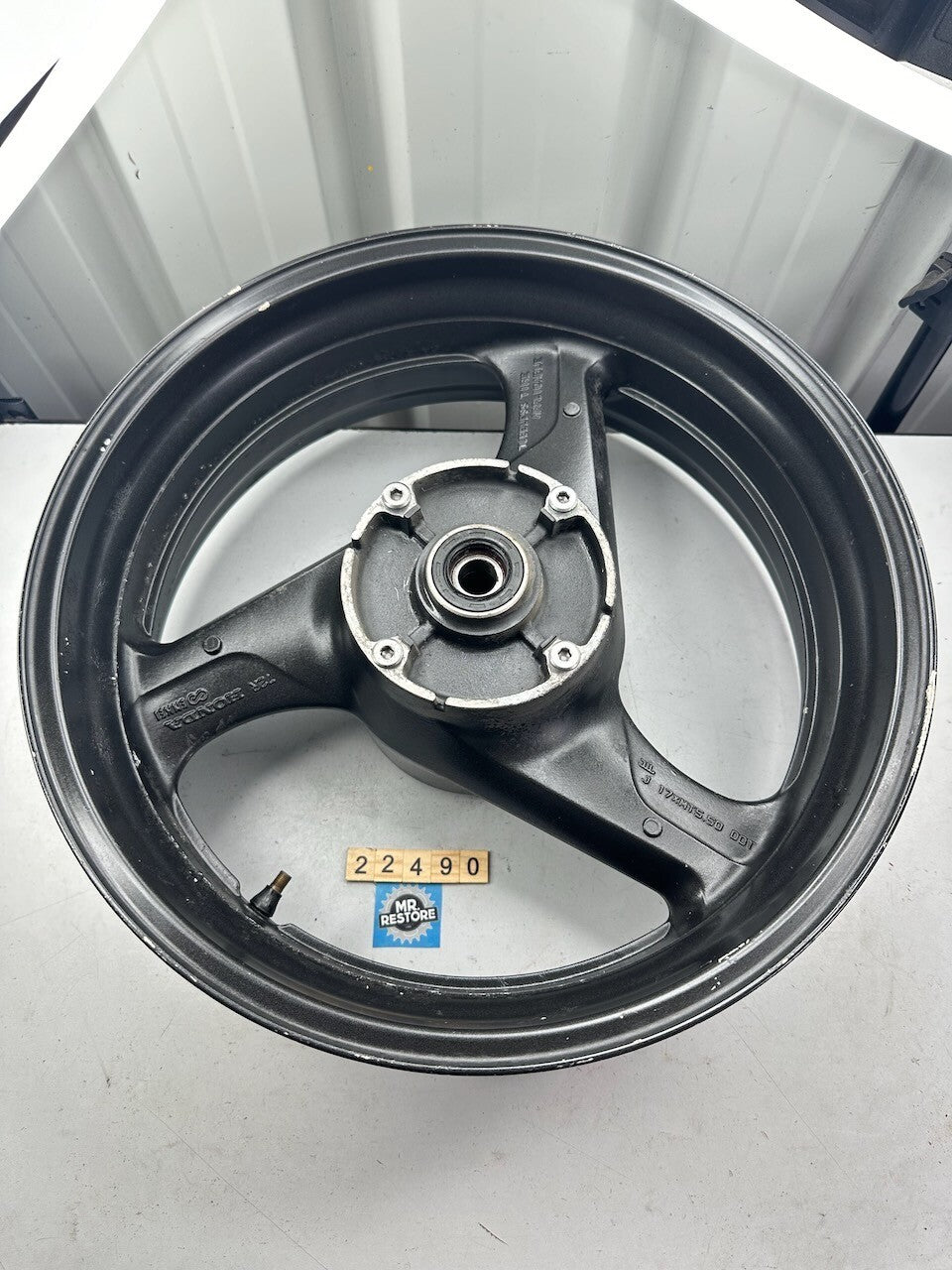 Honda VTR1000F 98-00 OEM Rear Wheel 17 x 5.50 (72R)