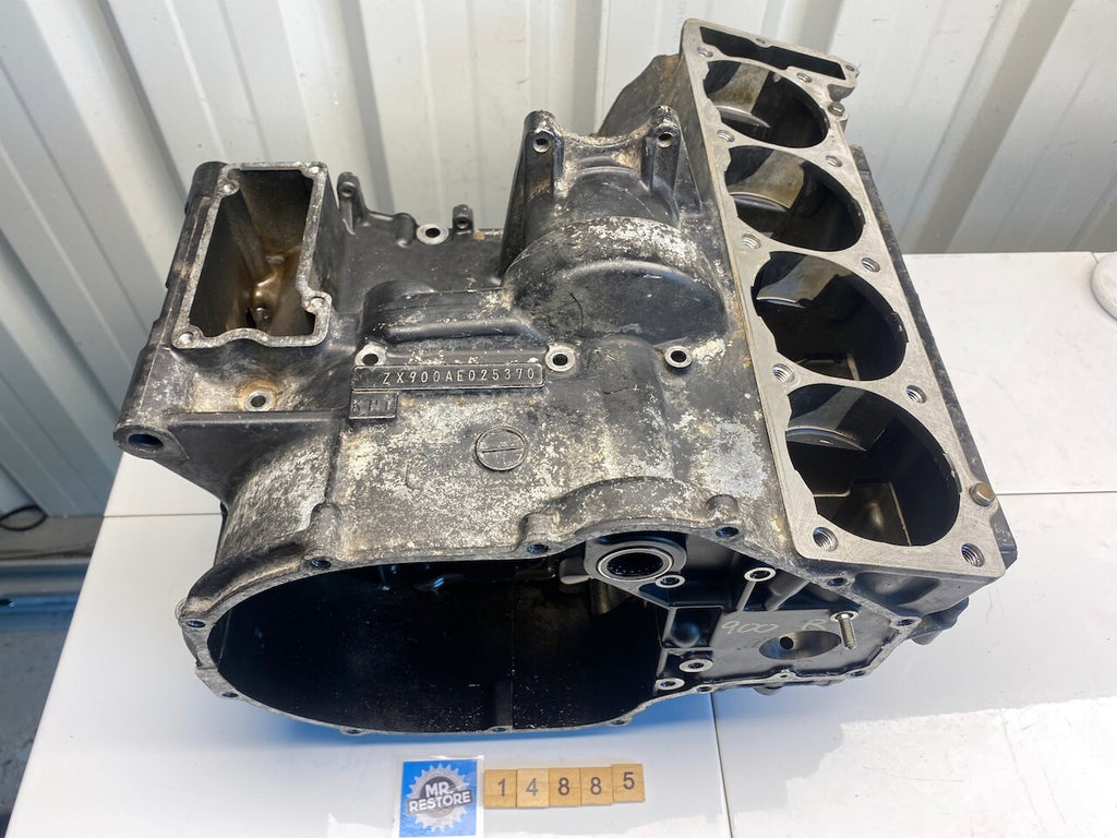 Kawasaki GPZ900R ZX900 Crank Cases
