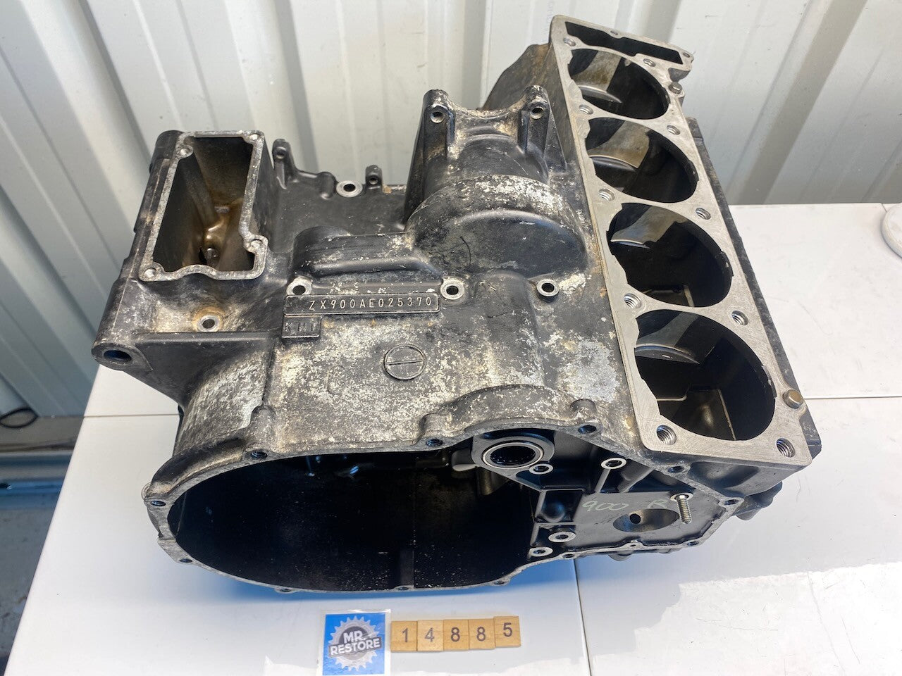 Kawasaki GPZ900R ZX900 Crank Cases